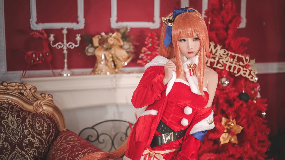 漂亮的coser圣诞喜庆红色装扮cosplay_电脑壁纸4k高清