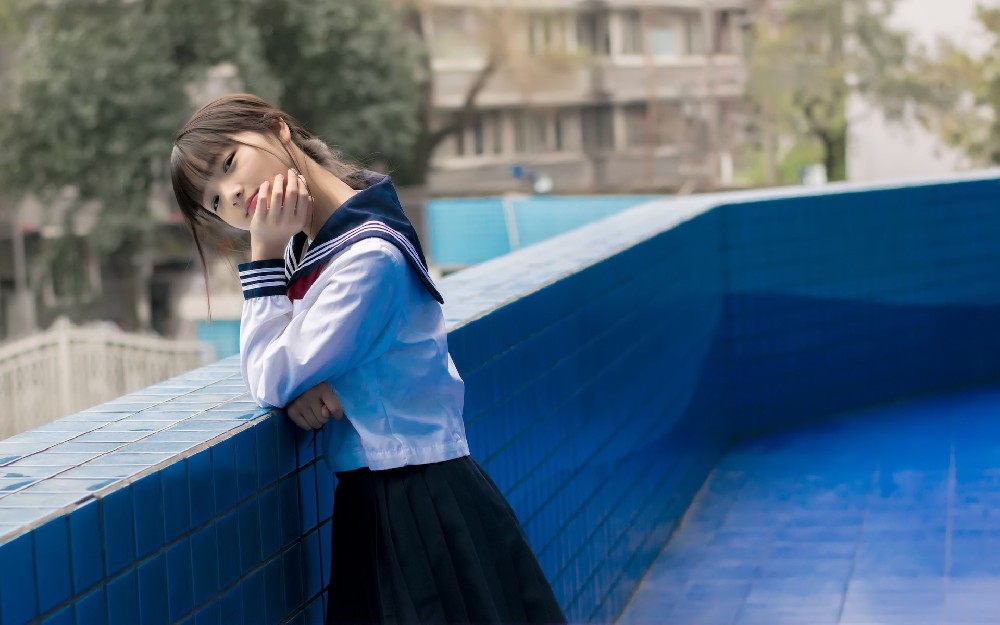 可爱女孩JK制服电脑桌面壁纸