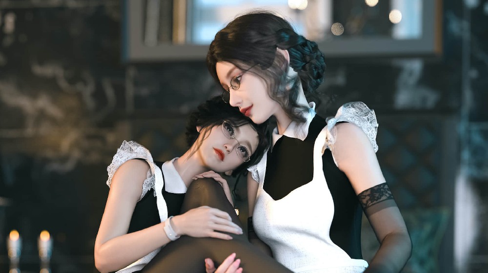 黑白女仆装戴着眼镜的小姐姐高清4k电脑壁纸