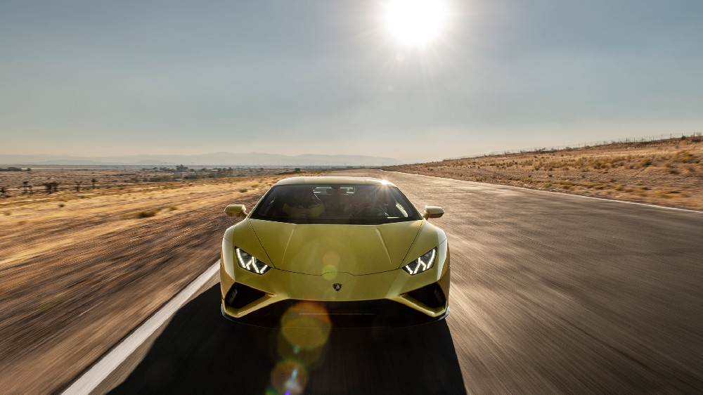 逆光拍摄豪华跑车兰博基尼lamborghini huracan 高清电脑壁纸8k