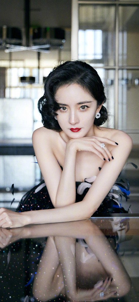 杨幂女神高清手机壁纸【5P】