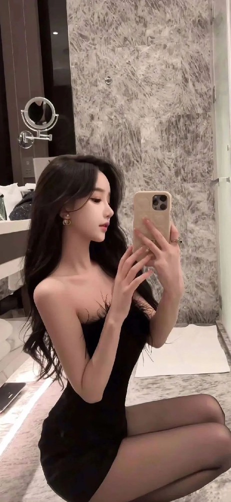 性感小姐姐自拍高清手机壁纸